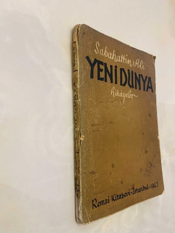 Yeni Dünya kitap kapağı